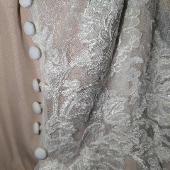 Flower GirI- Ivory Lace Tulle Wedding Dress – Sleeveless Floral Appliqué - Picture 6 of 12